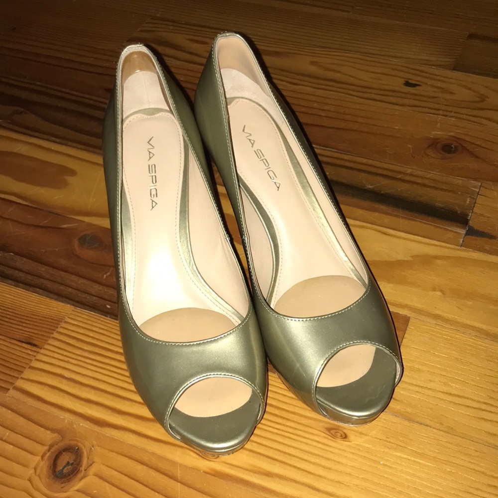 Peep Toe Pump - image 3